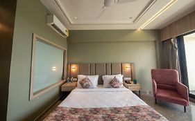 King'S Kraft Pinewood Sasan Gir